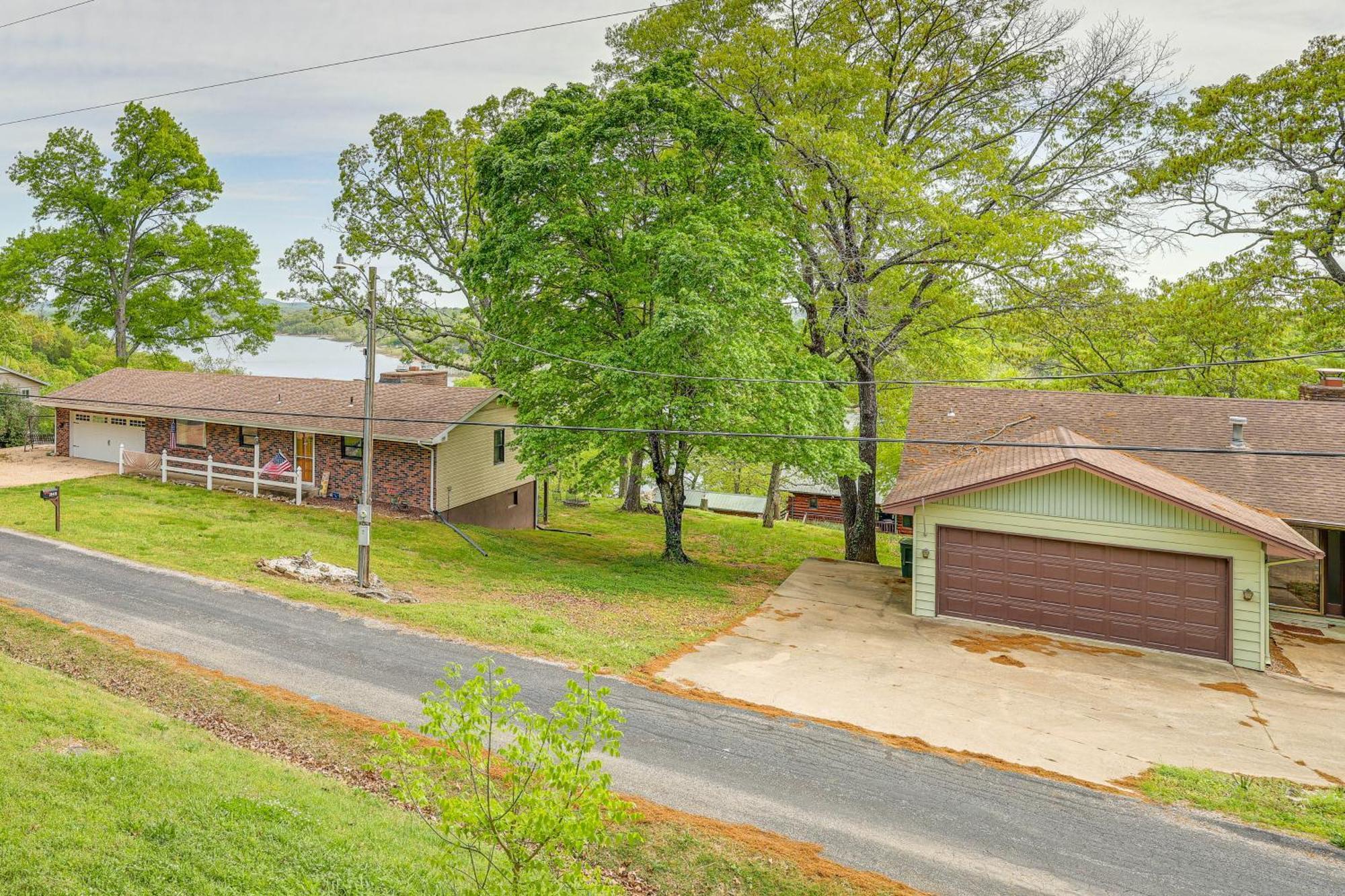 Shell Knob Home With Deck And Table Rock Lake View 외부 사진